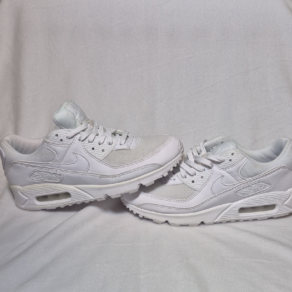 Nike Air Max Triple White (2022)